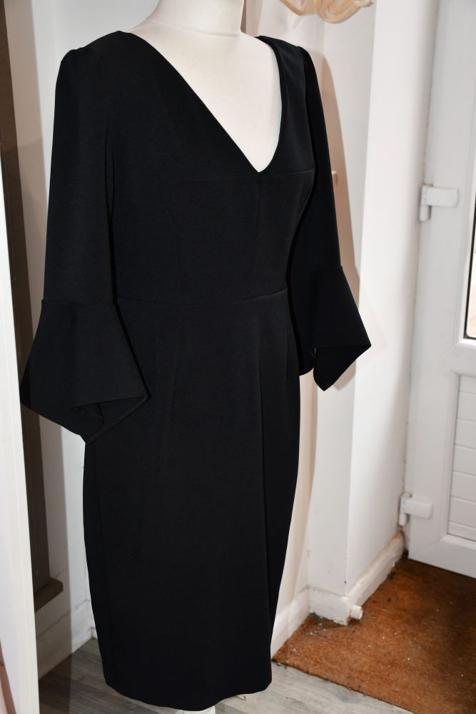 Pre owned Pretty Dress Co Black Dress