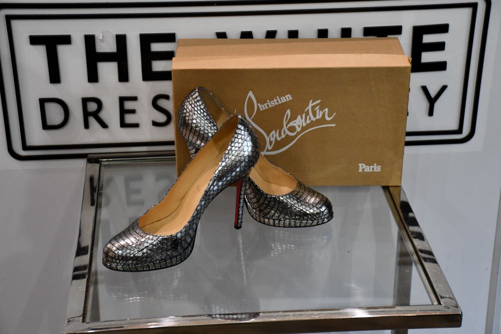 Pre owned Louboutin Silver Watersnake 120 New Simple Pumps