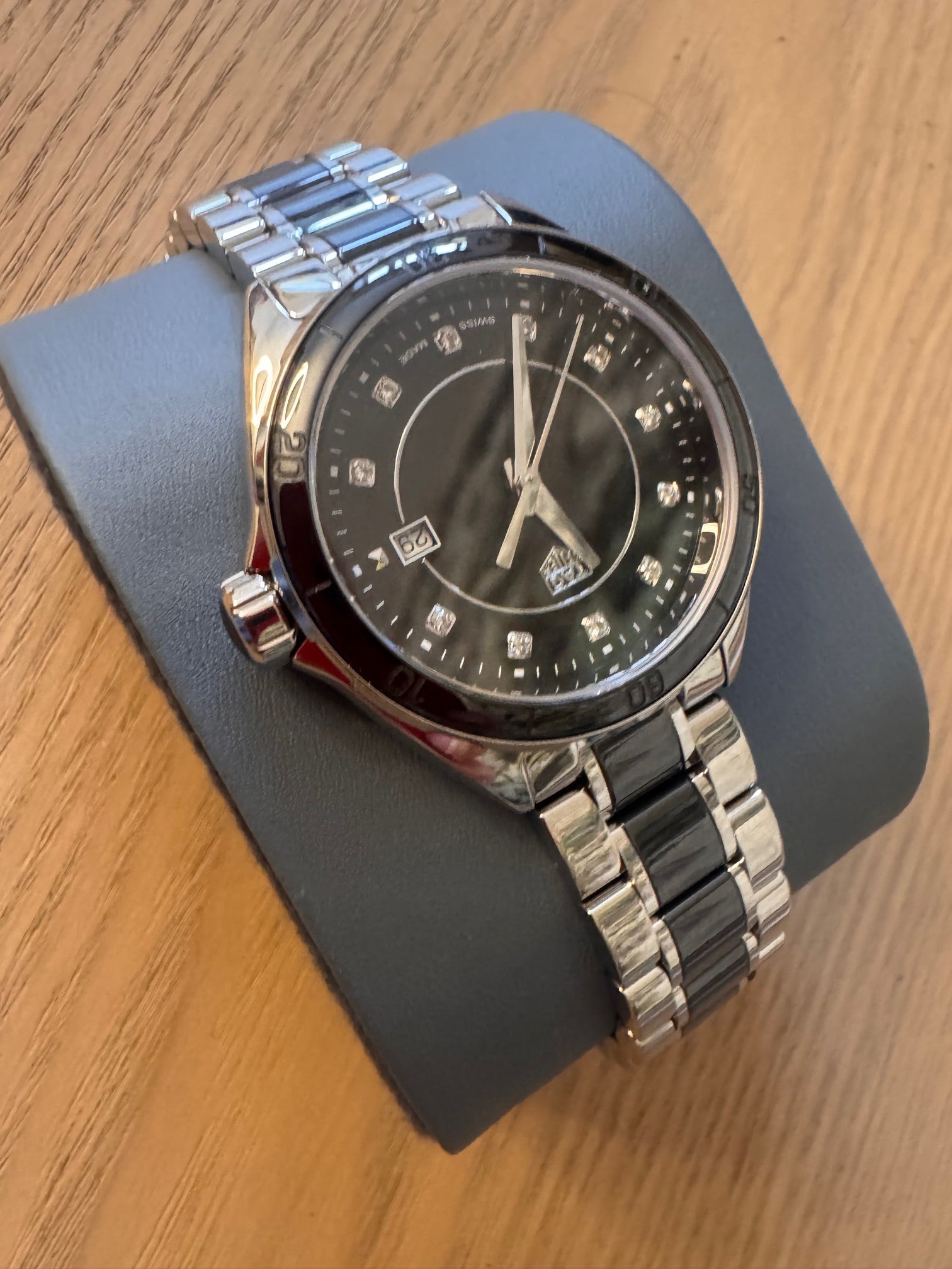 preowned Tag Heuer Aquaracer 500 M  Formula 1 Quartz stainless steel diamond gem Watch