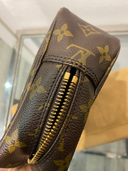 Louis Vuitton Trousse De Toilette